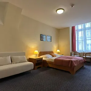 Hotel Very Apartments, 5 Min To Center, No Reception ***